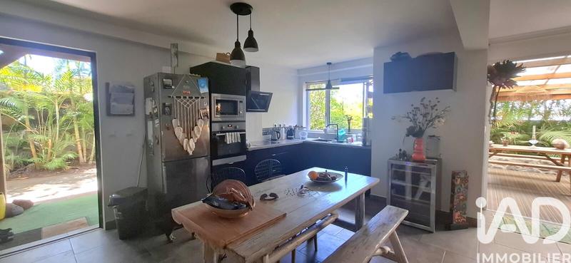 Maison - 200 m² - 7 pièces