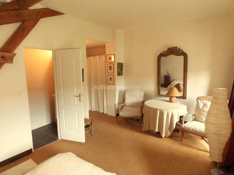 Maison - 329 m² - 12 pièces