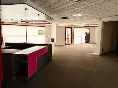 Bureau - 170 m² - 1 pièce