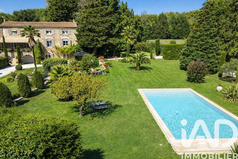 Maison - 350 m² - 12 pièces