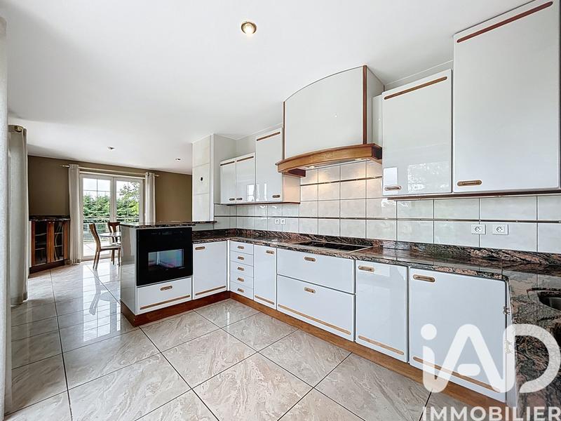 Maison - 233 m² - 6 pièces