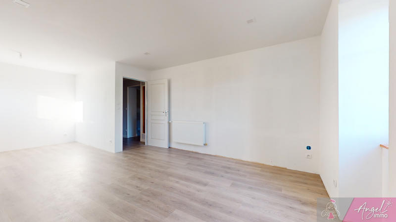 Maison de village - 250 m² - 8 pièces