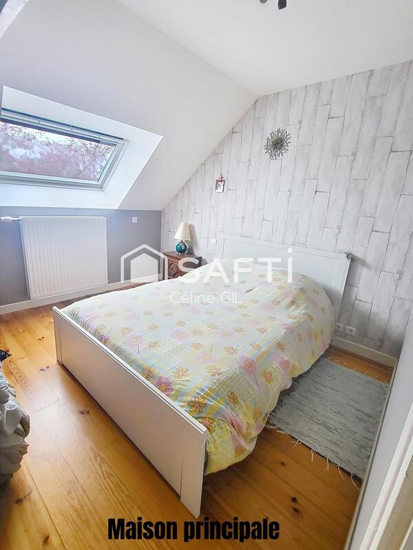 Maison - 395 m² - 13 pièces