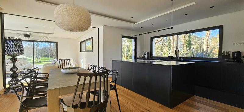 Villa - 180 m² - 5 pièces