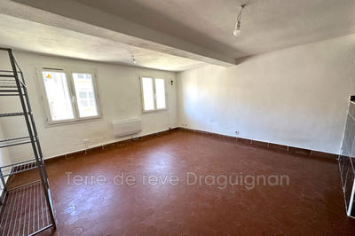 Appartement - 270 m² - 13 pièces