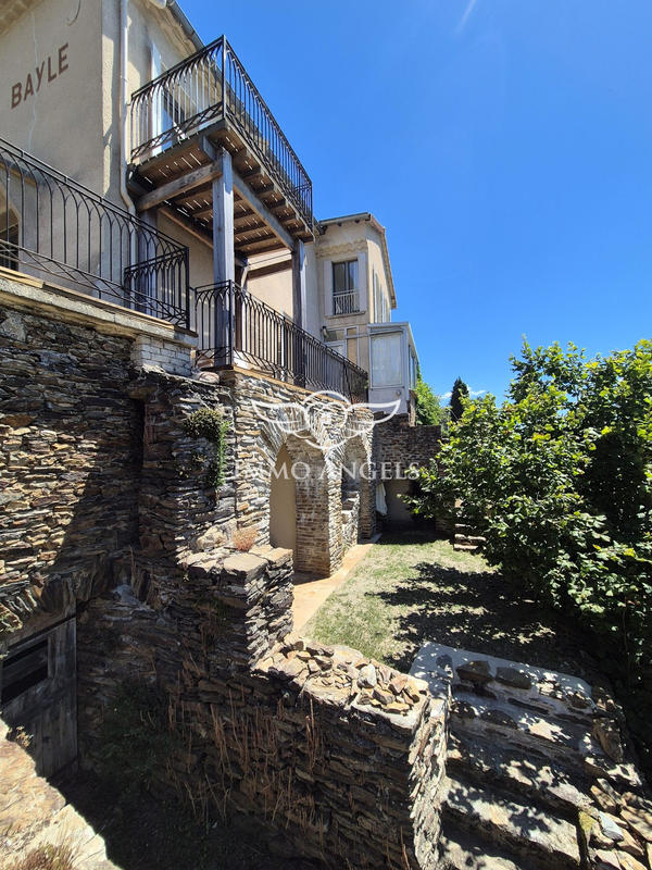 Maison - 145 m² - 9 pièces