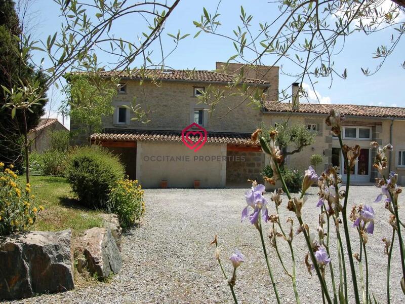 Maison - 140 m² - 6 pièces