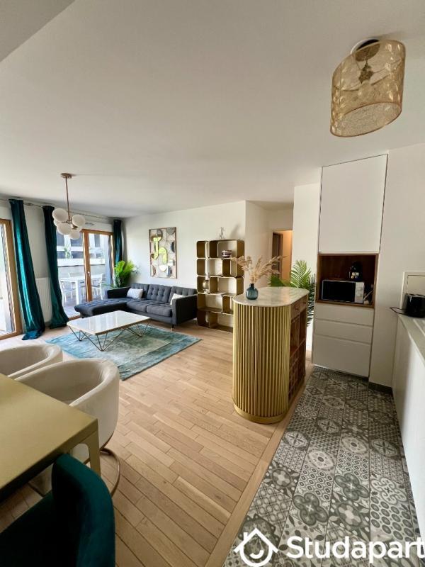 Chambre - 13 m² - 1 pièce