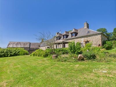 Maison - 166 m² - 6 pièces