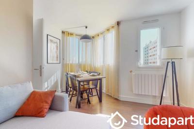 Chambre - 9 m² - 1 pièce