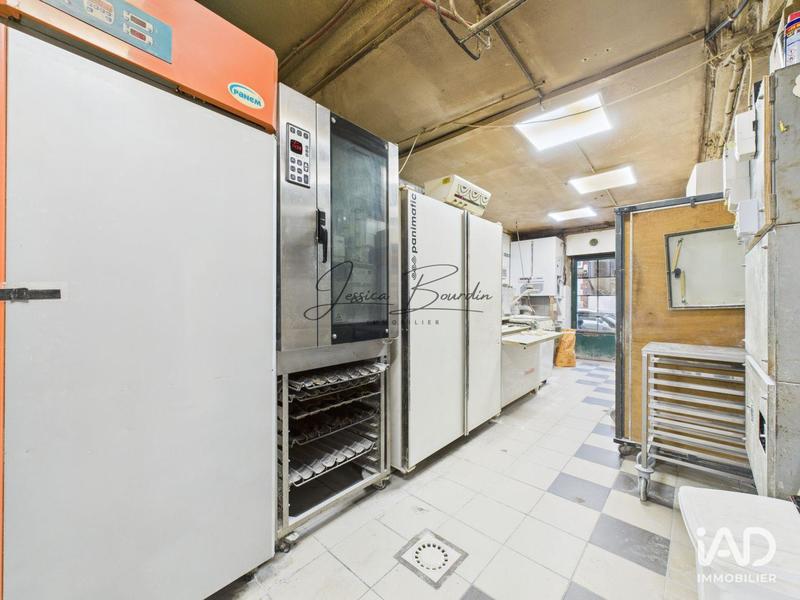 Local commercial - 244 m²