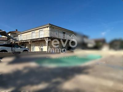 Maison - 221 m² - 5 pièces