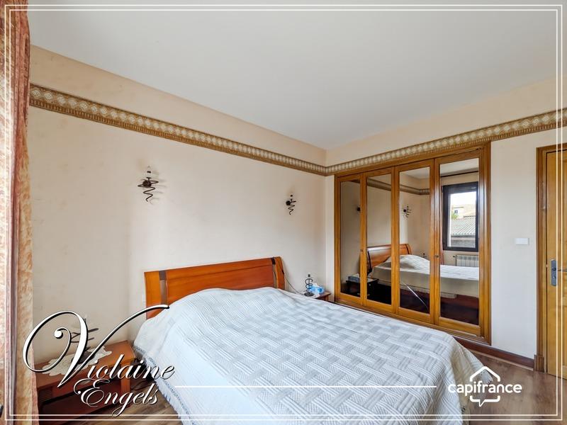 Maison - 217 m² - 7 pièces