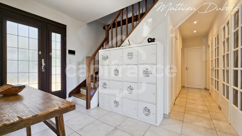 Maison - 204 m² - 7 pièces