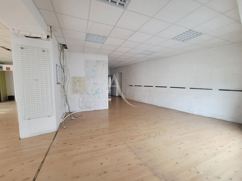 Local commercial - 148 m² - 3 pièces