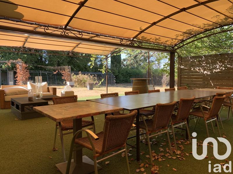 Maison - 370 m² - 10 pièces