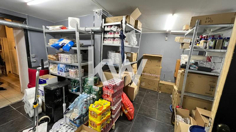 Fonds de commerce - Magasins - 89 m²