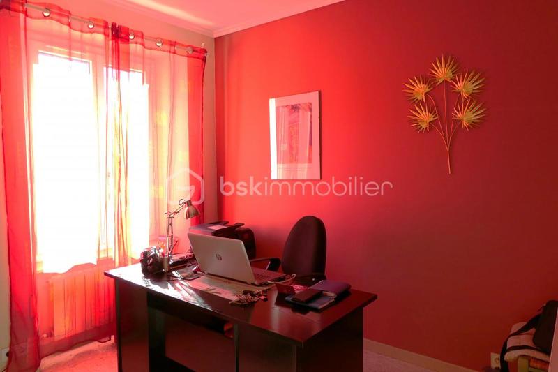 Maison traditionnelle - 119 m² - 6 pièces