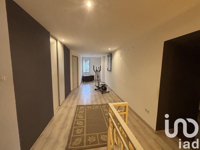 Maison - 313 m² - 6 pièces