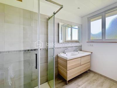 Maison traditionnelle - 97 m² - 5 pièces