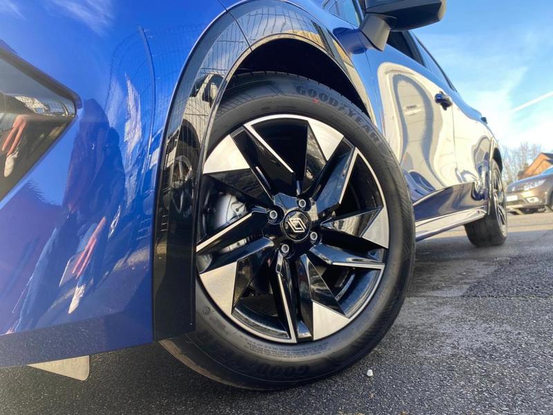 Renault Clio 6 Techno Hybrid E Tech 160cv Carplay/Camera/Roue de Secours/Multi Sens