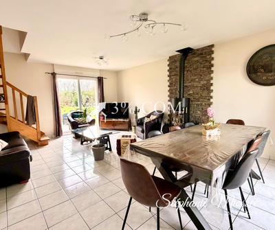 Maison traditionnelle - 90 m² - 5 pièces