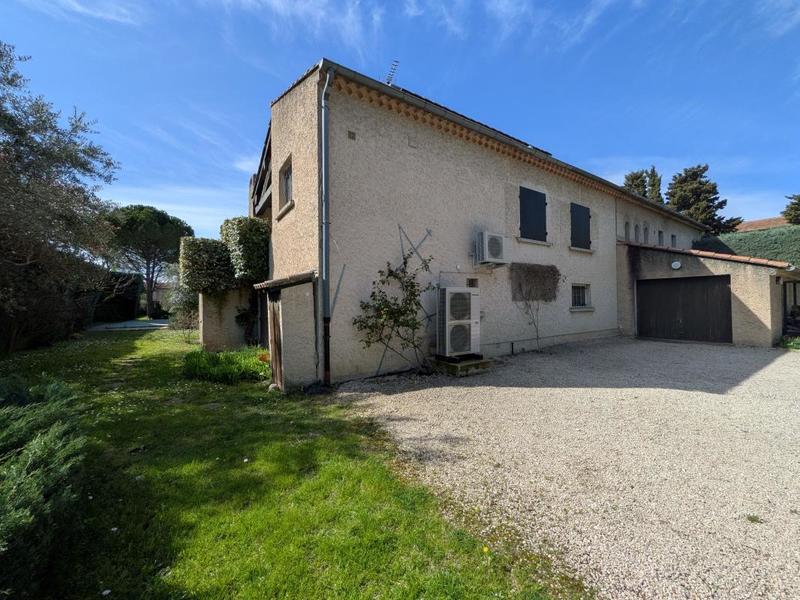 Maison - 232 m² - 7 pièces