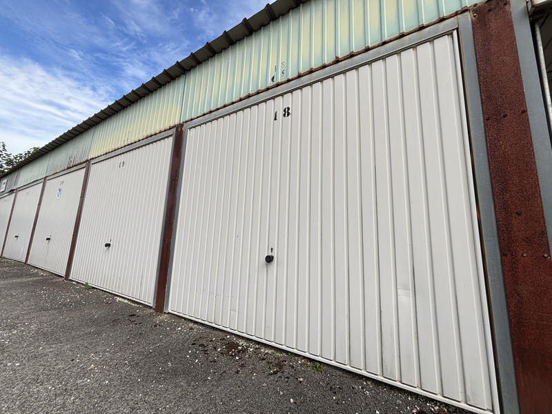 Parking / Garage - 15 m²