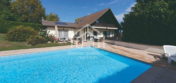 Villa - 196 m² - 9 pièces