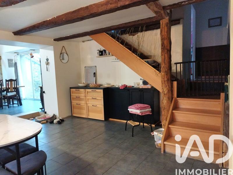 Maison - 214 m² - 9 pièces
