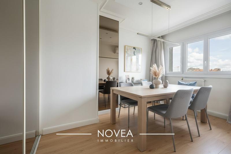 Appartement - 93 m² - 4 pièces