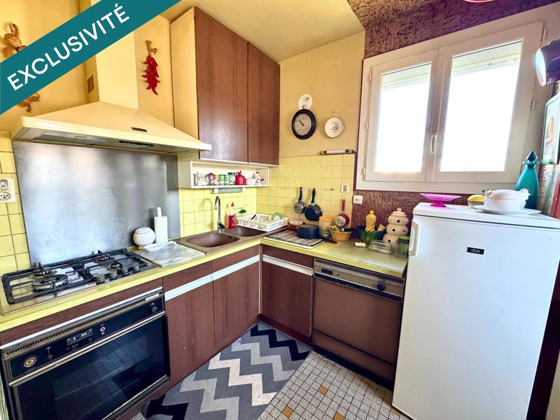 Maison - 235 m² - 9 pièces