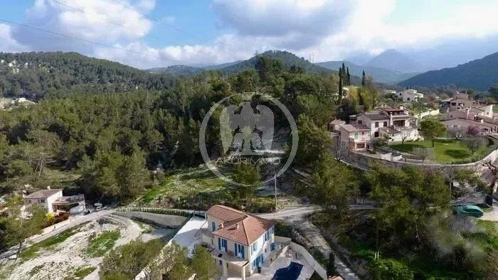 Terrain - 10 000 m²