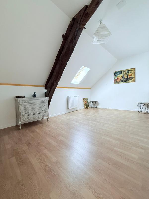 Maison - 450 m² - 16 pièces