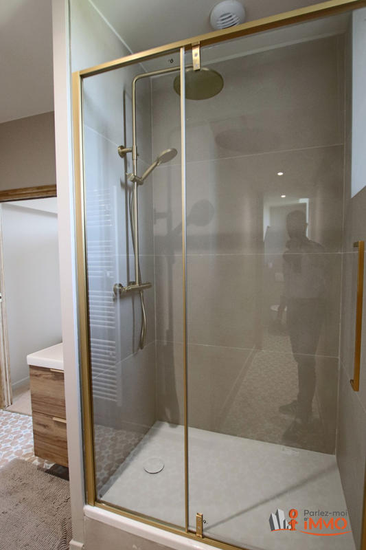 Appartement - 81 m² - 6 pièces