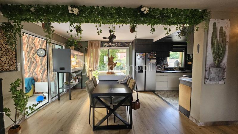 Maison - 140 m² - 7 pièces