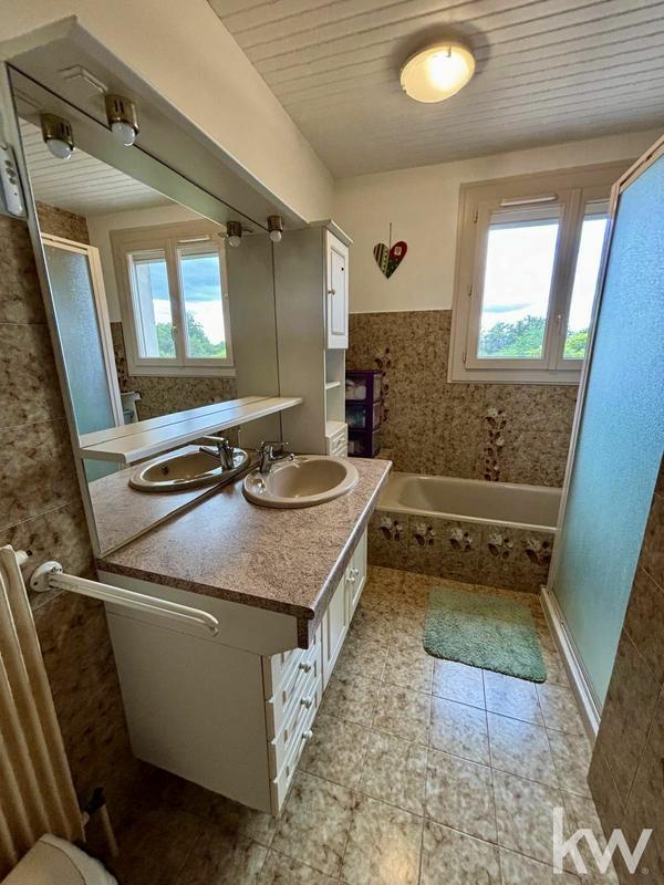 Maison - 94 m² - 4 pièces