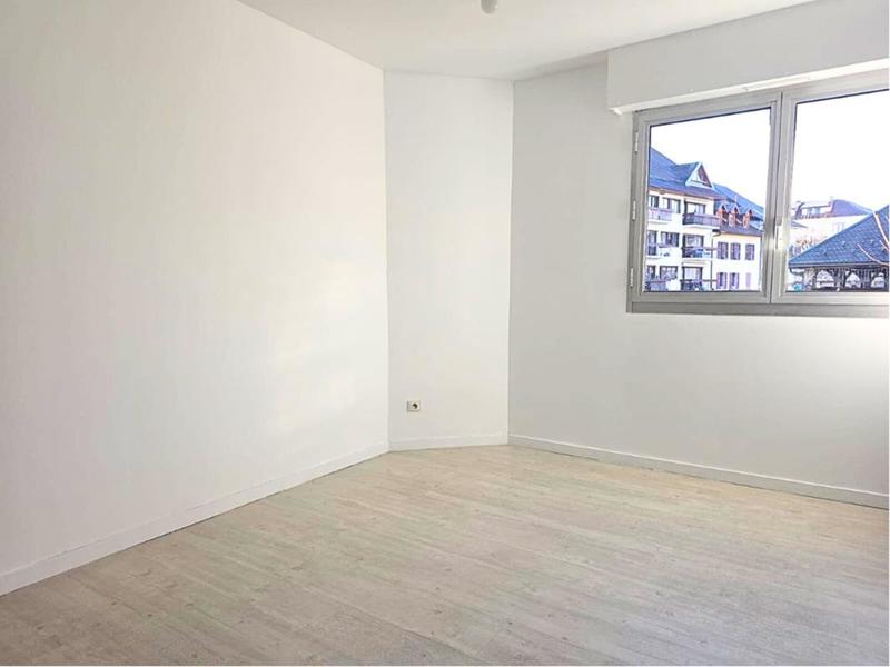 Appartement - 80 m² - 3 pièces