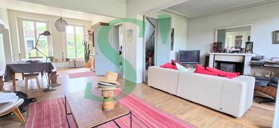 Maison bourgeoise - 200 m² - 8 pièces