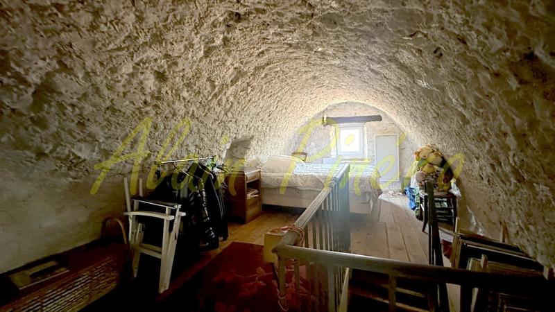 Maison en pierre - 68 m² - 5 pièces