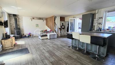 Maison - 135 m² - 5 pièces