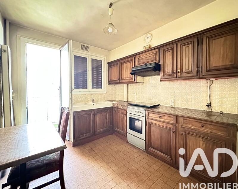 Appartement - 73 m² - 8 pièces