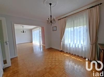 Maison - 140 m² - 6 pièces