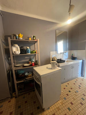 Parking / Garage - 980 m²