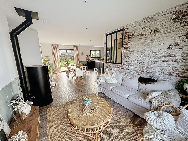 Maison - 104 m² - 4 pièces