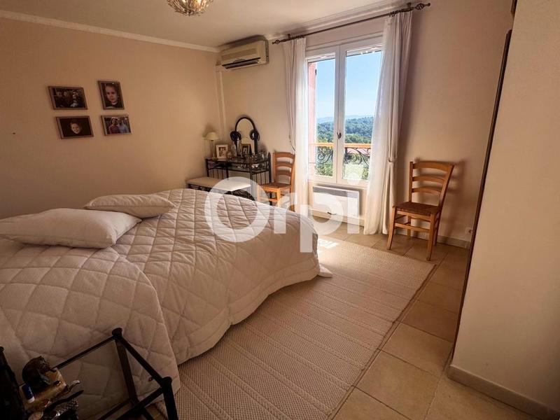 Villa - 167 m² - 5 pièces