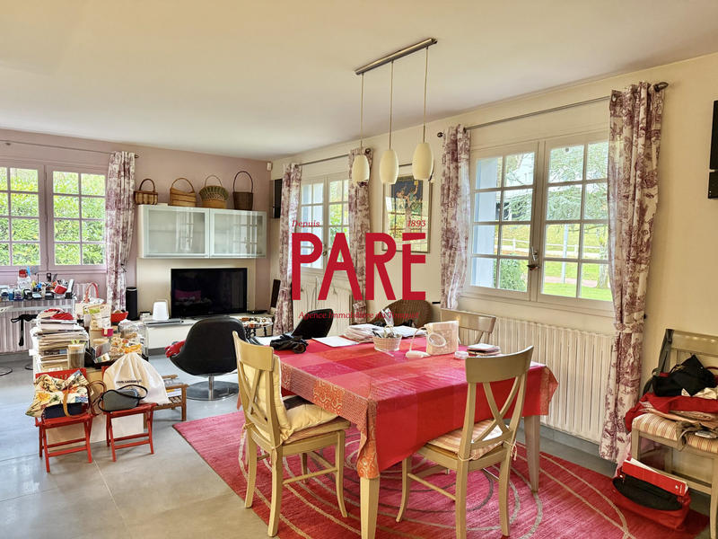 Maison - 205 m² - 6 pièces