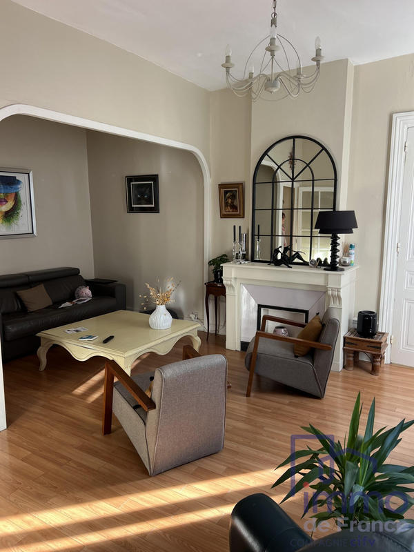 Appartement - 98 m² - 4 pièces