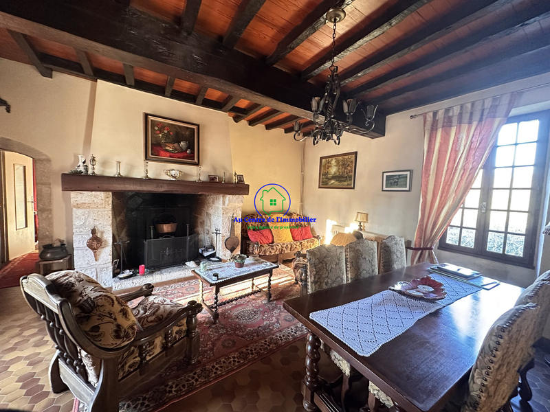 Maison - 230 m² - 8 pièces