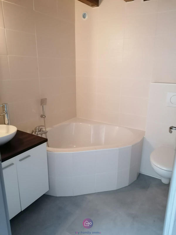 Appartement - 140 m² - 6 pièces